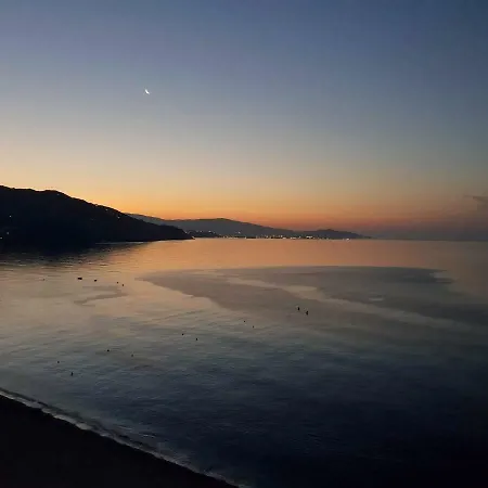 Atico En Almunecar. Primera Linea De Playa Con Vistas Espectaculares Apartment